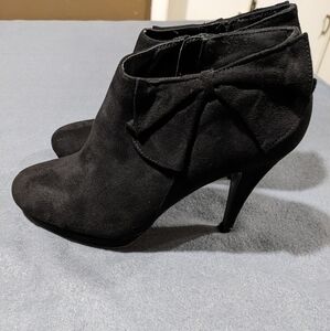 Impo black platform high heel ankle‎ boots with bow size 9